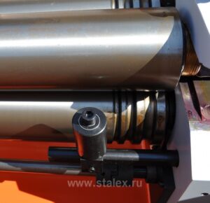 Фото 10 - Станок вальцовочный электромеханический STALEX ESR-1300х2.5.