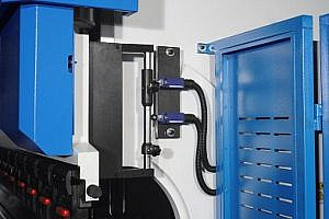 Фото 35 - MetalTec HBM 100/3200C Листогибочные гидравлические прессы с ЧПУ контроллером TP10S.