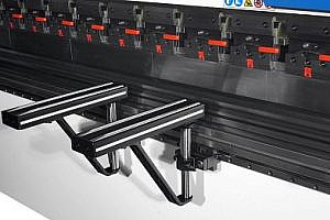 Фото 39 - MetalTec HBM 100/3200C Листогибочные гидравлические прессы с ЧПУ контроллером TP10S.