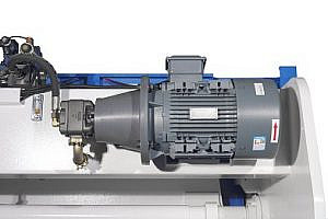 Фото 33 - MetalTec HBM 100/3200C Листогибочные гидравлические прессы с ЧПУ контроллером TP10S.