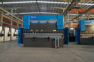 Фото 49 - MetalTec HBС 170/3200 4+1 ЧПУ МТ-15  Листогибочный пресс с ЧПУ.