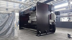 Фото 7 - MetalTec HBC 500/6000 листогибочные гидравлические прессы с ЧПУ большого тоннажа.