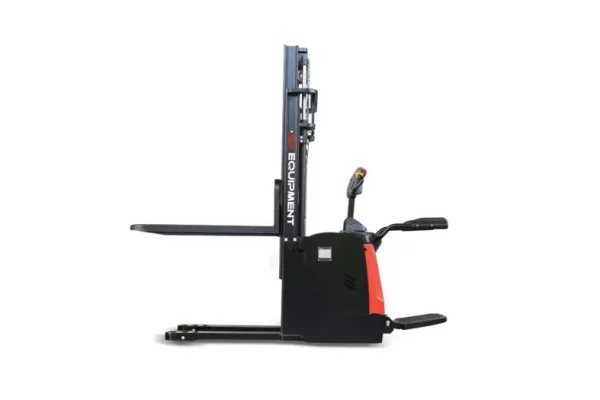 Фото 55 - Штабелер электрический самоходный EP Equipment ES16-RS PROFESSIONAL (LI-ION, 3F550, с платформой и поручнями).